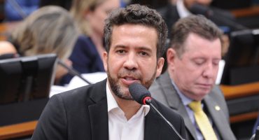 145721,pf-pede-quebra-de-sigilo-de-janones-apos-indicios-de-esquema-de-rachadinha-3