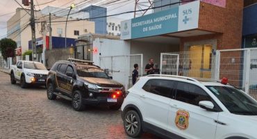 149257,policia-federal-investiga-grupo-suspeito-de-desviar-mais-de-r-600-mil-da-saude-na-bahia-3