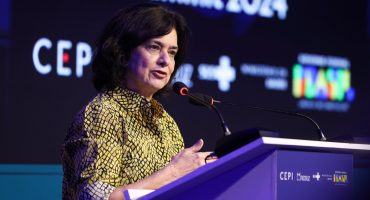 153406,ministra-da-saude-afirma-que-brasil-tem-capacidade-de-enfrentar-nova-pandemia-3