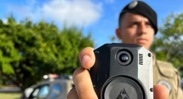 153528,cameras-de-seguranca-em-fardas-de-policiais-militares-da-bahia-sao-instaladas-em-mais-duas-corporacoes-3