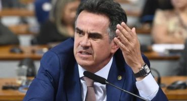 182421,nunca-recebi-nenhum-valor-ilicito-diz-ciro-nogueira-apos-operacao-da-pf-3