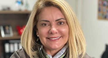 185209,justica-bloqueia-r-227-mil-de-ex-mulher-de-bolsonaro-por-irregularidades-em-campanha-3