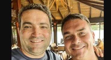 189865,bet-de-advogado-investigado-por-fraude-do-inss-pagou-voos-de-flavio-bolsonaro-na-europa-3