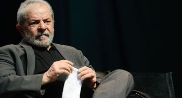 Rio de Janeiro - Ex-presidente Luiz Inácio Lula da Silva participa do lançamento da campanha Se é público é para todos, organizada pelo Comitê Nacional em Defesa das Empresas Públicas  (Fernando Frazão/Agência Brasil)