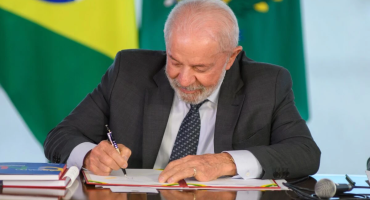 O-presidente-Luiz-Inacio-Lula-da-Silva-sancionou-o-Projeto-de-Lei-no-1.9582021-que-amplia-de-20-para-30-a-reserva-de-vagas-em-concursos-publicos-federais-Metropoles-2-1200x800
